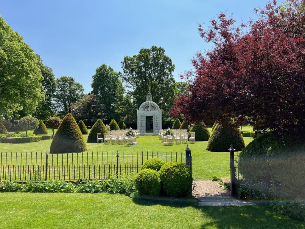 Chenies Manor House grounds & topiary